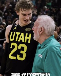 杨毅：易建联身体素质好&amp;投篮准&amp;爆发力够 但他成为不了马尔卡宁