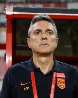 开云在线平台-东体：安东尼奥给球队进行长达6分半钟的训话，他应负主要责任